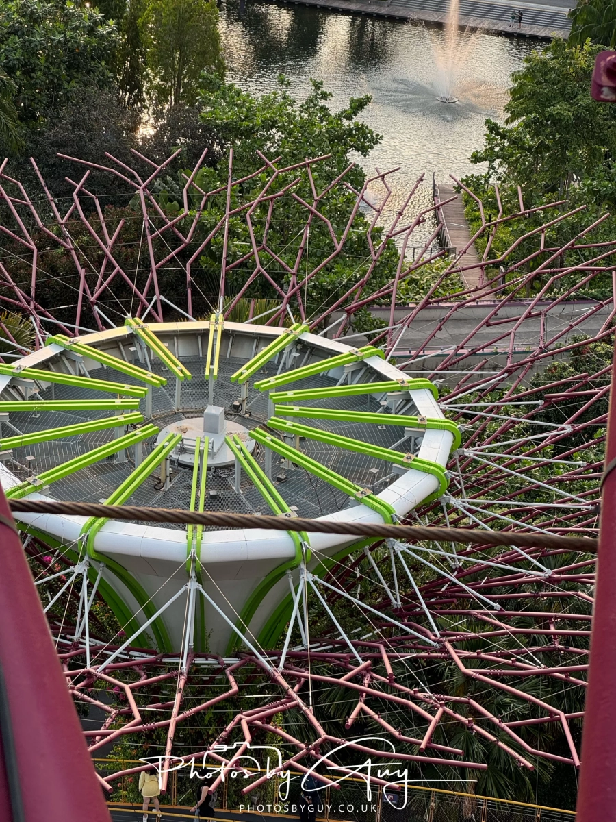 2,4 March & 1,2 April 2025 : Singapore - Super trees